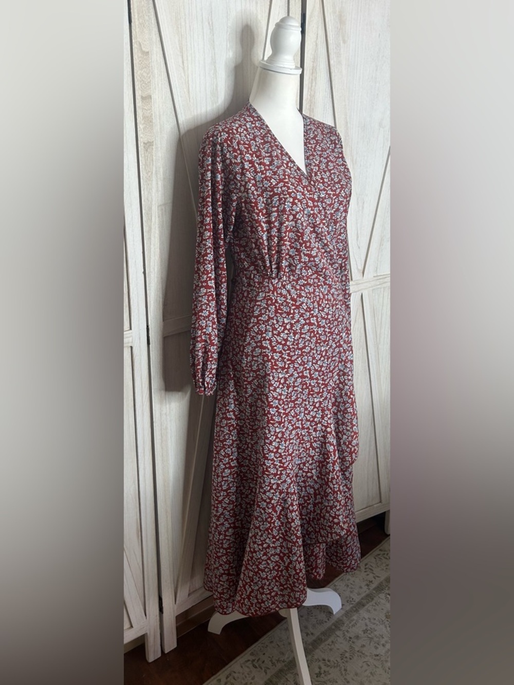 Pretty Garden EUC Floral Wrap Midi Dress Sz S Rust Blue Boho Wedding Guest Flowy - Picture 4 of 9